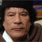 Mulher e três filhos de Khadafi fogem para a Argélia, confirma governo argelino
