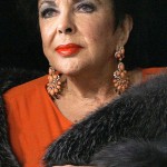 Morre lenda do cinema a atriz Elizabeth Taylor aos 79 anos.