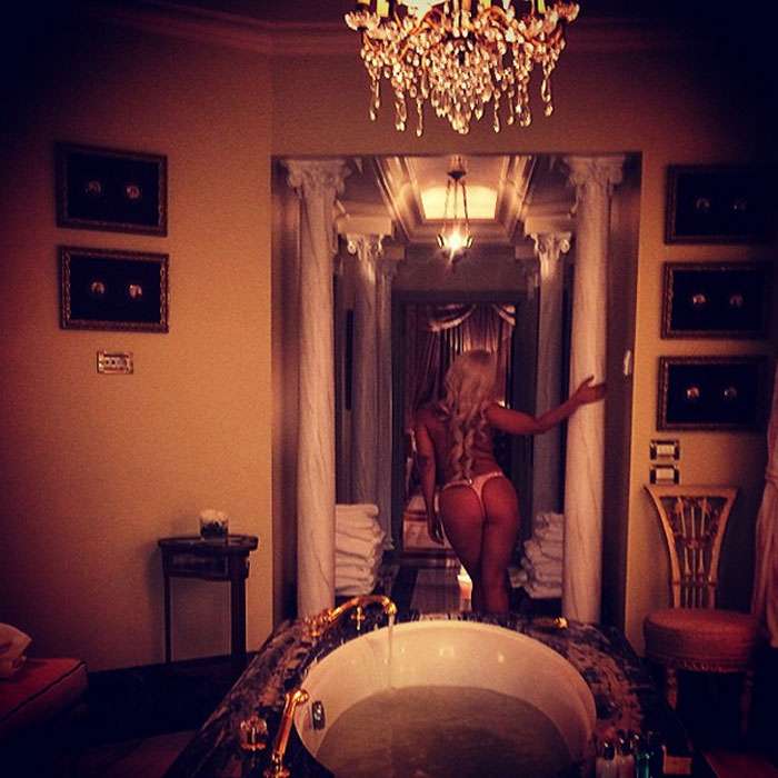 Lady Gaga antes do banho